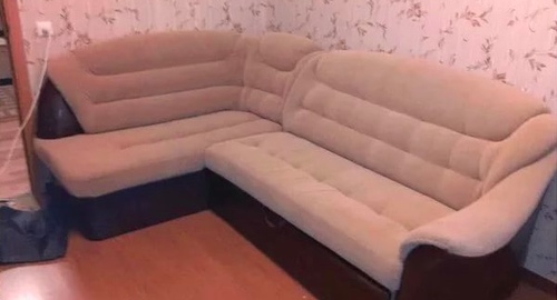 Перетяжка углового дивана. Карасук